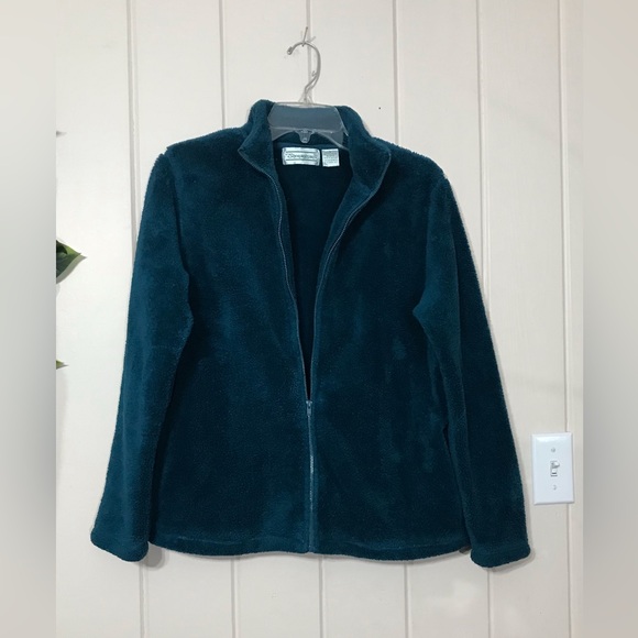 Shenanigans Hunter Green Fleece Jacket
Size Small 4 - 6
Zipper Close - 2 Pockets - Picture 12 of 13